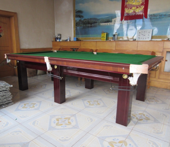 方腿台球桌