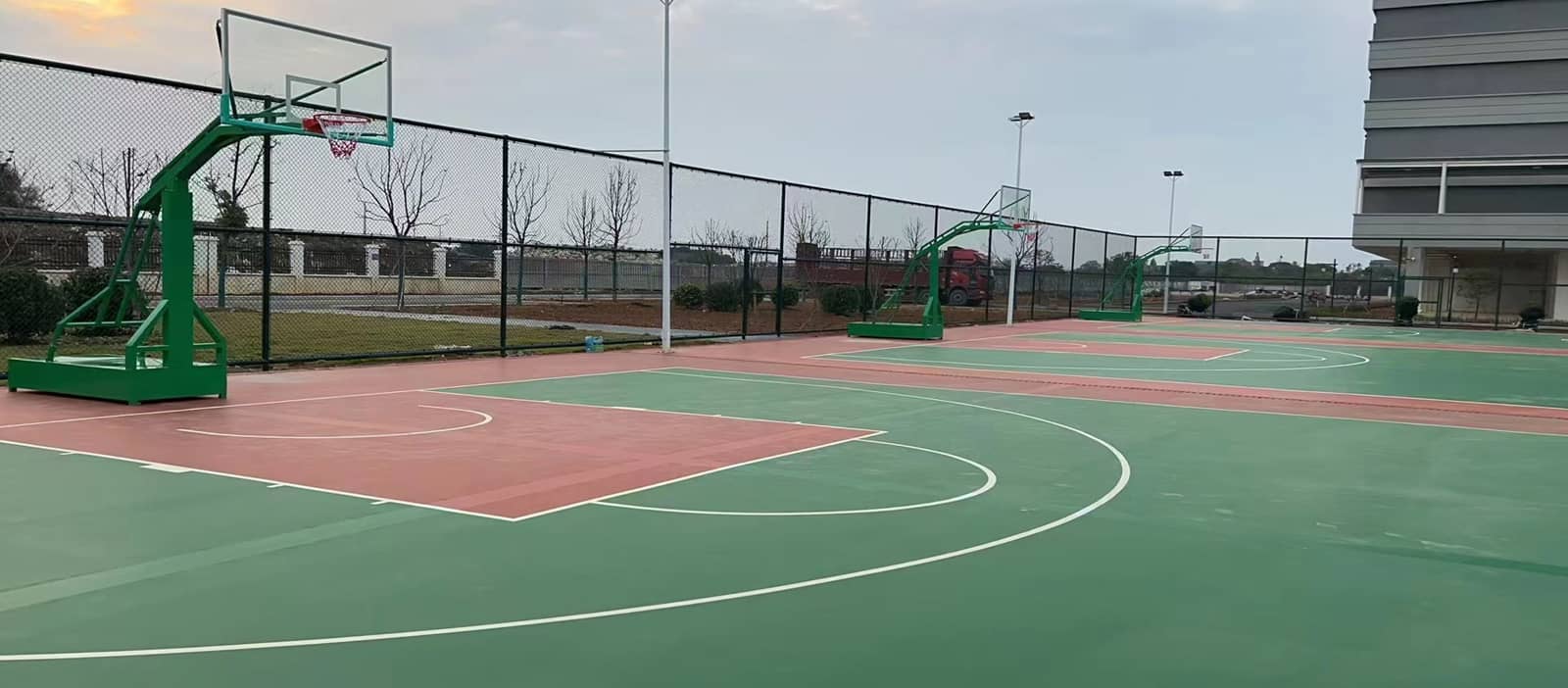 锦狮体育江西学校篮球场项目建设